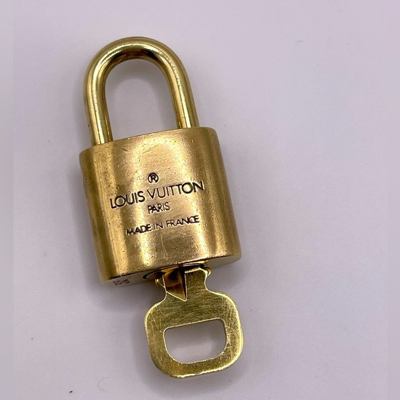 100% Authentic and pre loved Louis Vuitton - Gold Lock and Key set - #313 - Picture 3 of 6